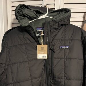 Patagonia Men's Dark Gray Hooded Puffer Pullover Jacket